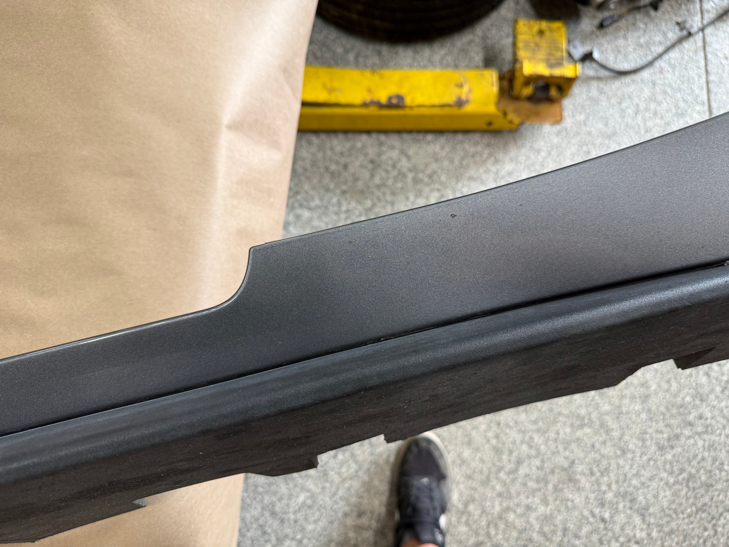 2015-2023 Ford Mustang GT V6 RH Passenger Side Skirt Molding "M7"