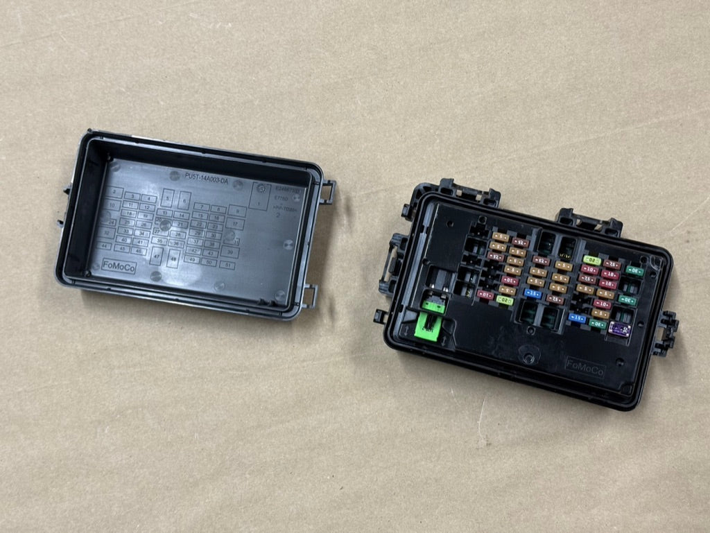 2023-2025 Ford F-250 INTERIOR CABIN PASSENGER FUSE BOX PC3T-14D068-CAC