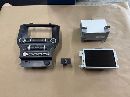 2021 Ford Mustang GT Touch Screen, Face Plate, Radio, Module USB Port