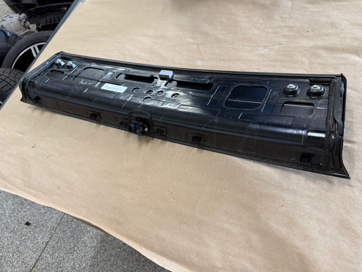 2018-2023 Ford Mustang GT 5.0 Trunklid Panel Rear Decklid Back-Up Camera