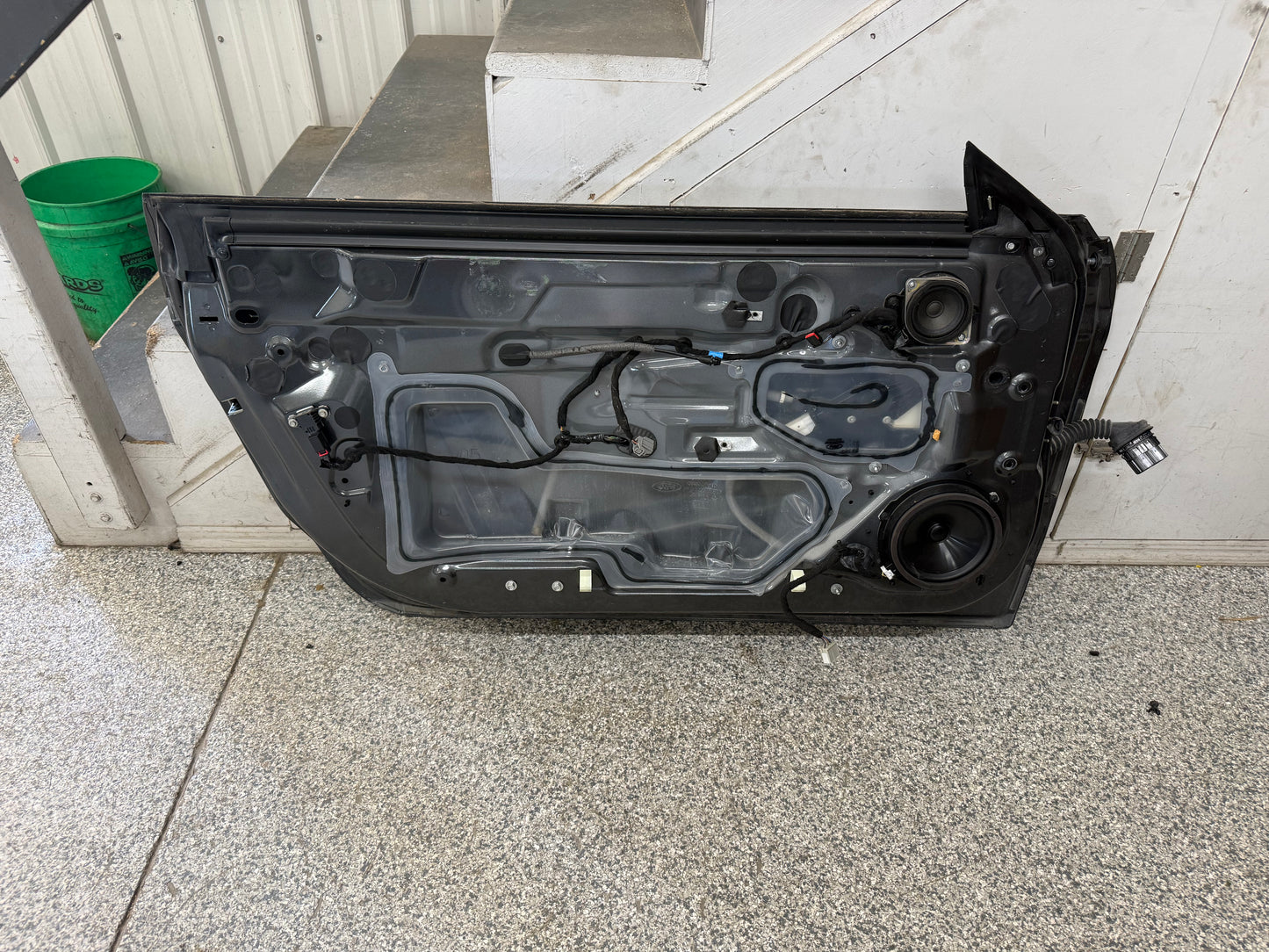 2015-2023 Ford Mustang GT GT500 LH Driver Side Door Complete w/Glass "J7"