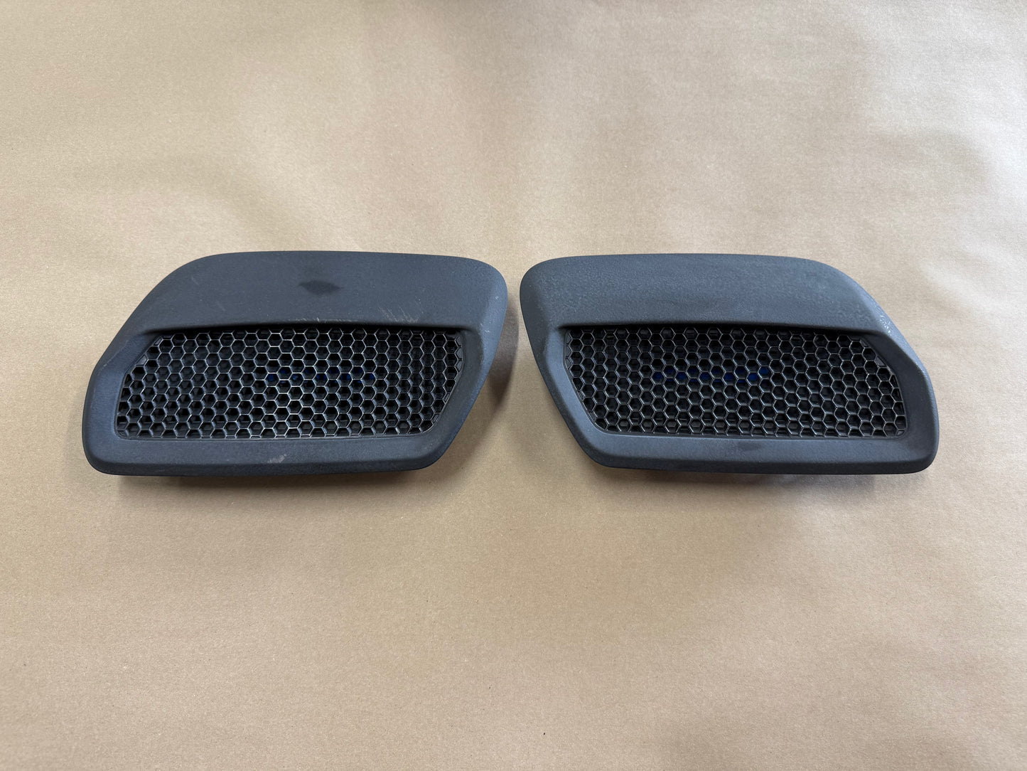 2018-2023 Ford Mustang GT 5.0 Hood Insert Vents RH LH Pair "N6"