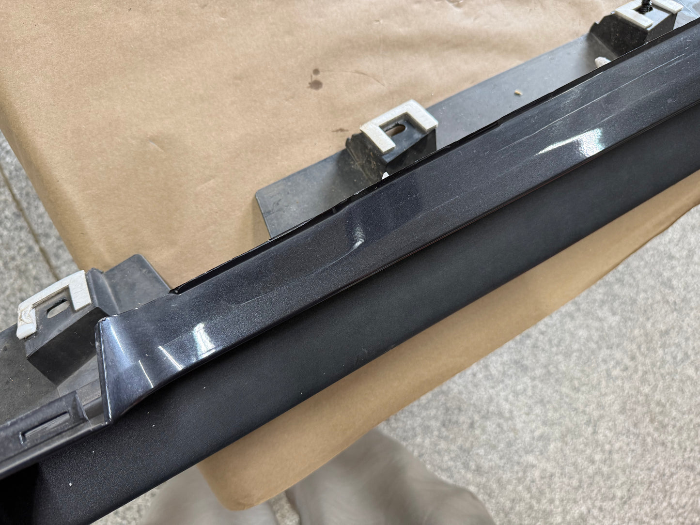 2015-2023 Ford Mustang GT V6 LH Side Skirt Molding Driver Side "HY"