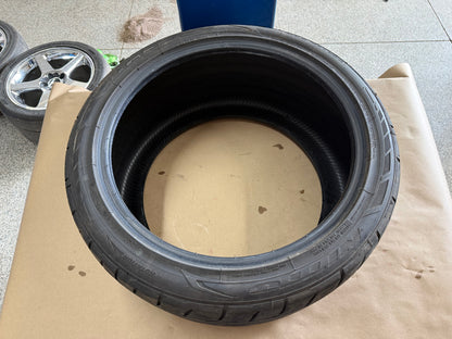 Nitto NT555 G2 285/35/19 Tire