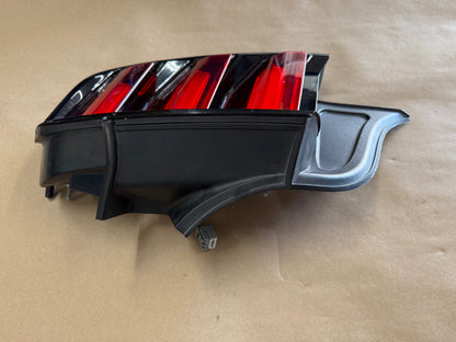 2015-2017 Ford Mustang GT V6 EcoBoost Tail Light RH Passenger Side LED