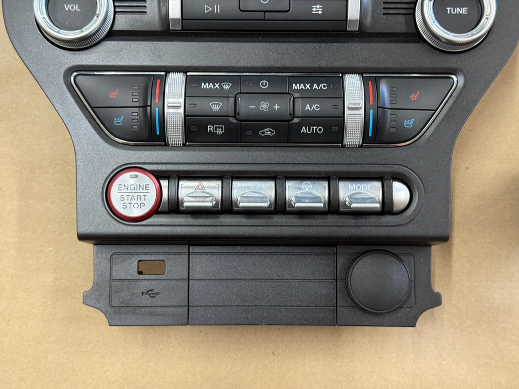 2022 Ford Mustang GT Touch Screen, Face Plate, Radio, Module USB Port