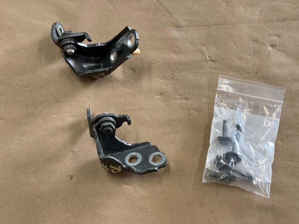 2015-2023 Ford Mustang GT GT500 GT350 Door Hinges RH Pass. Upper Lower "M7"