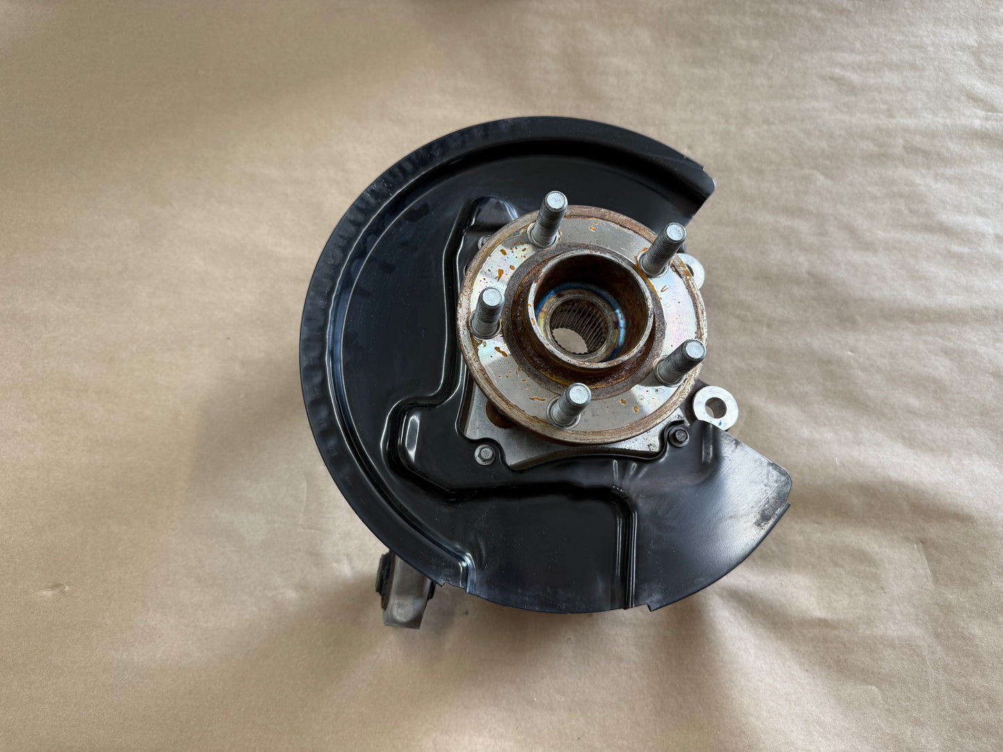 2015-2023 Ford Mustang 5.0 GT LH Driver Side Rear Spindle Knuckle Hub