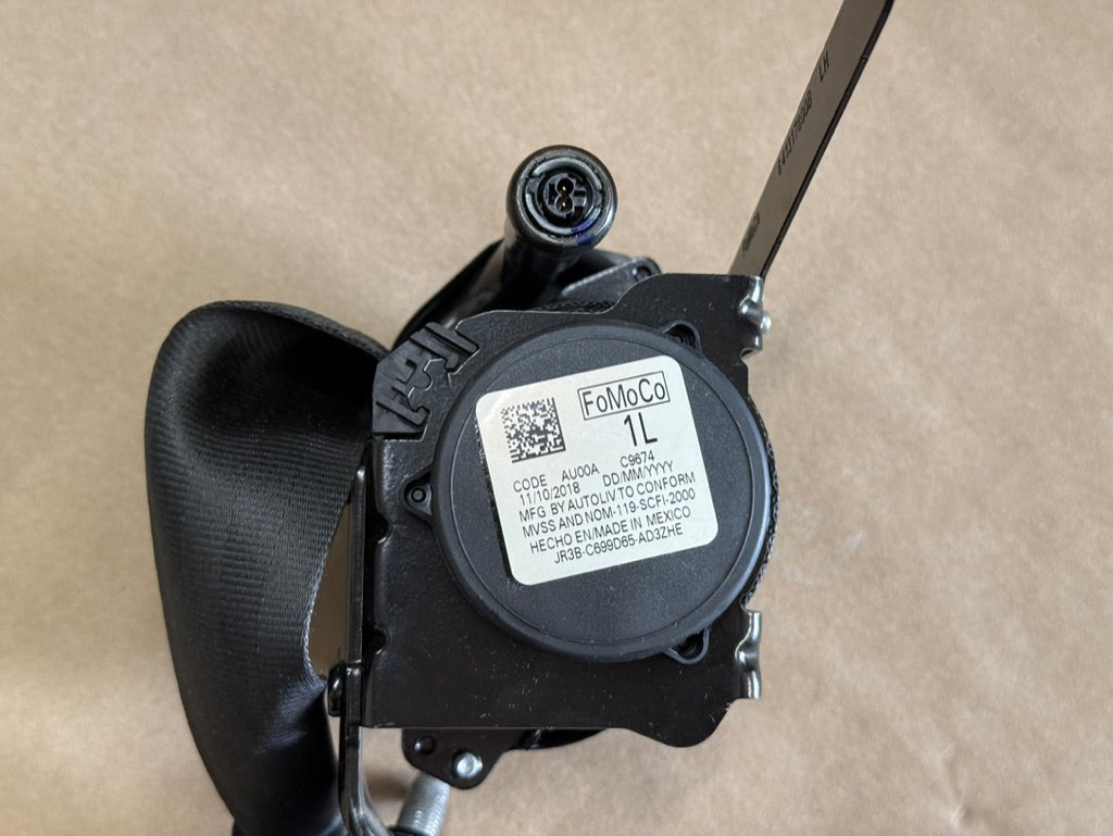 2018-2023 Ford Mustang 5.0 GT Convertible LH Driver Front Seat Belt Safety