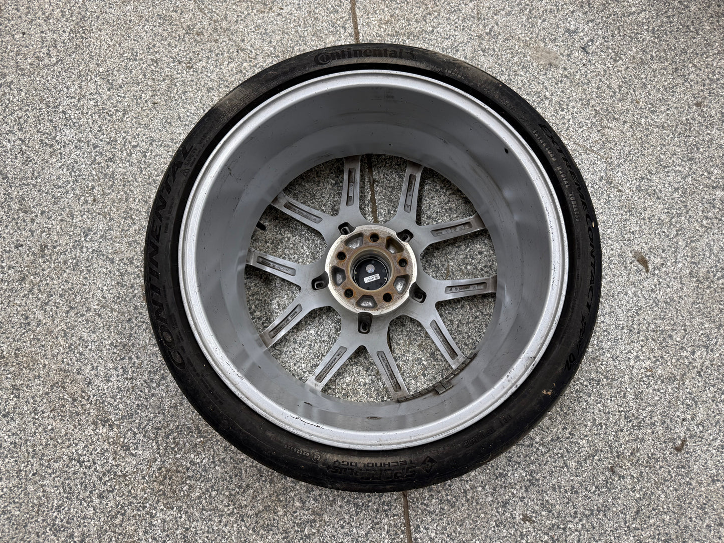 2015-2026 Mustang Niche Prodigy 5 20x9" Silver Wheel/Tire 275/30/20 Continental