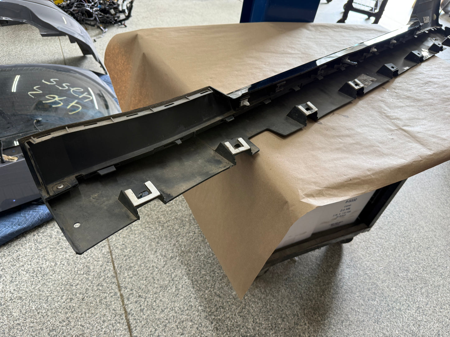 2015-2023 Ford Mustang GT V6 RH Passenger Side Skirt Molding "G1"