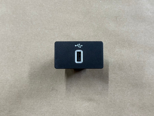 Ford Mustang USB Port OEM 16-17
