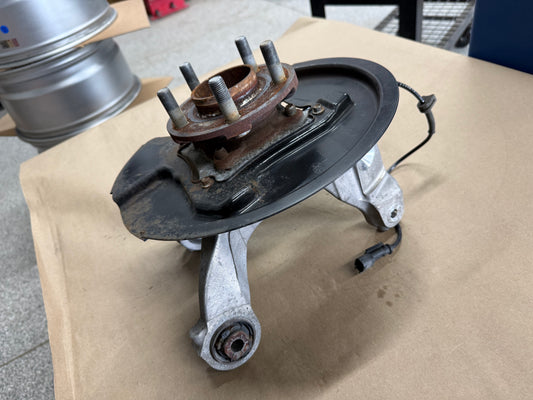 2015-2023 Ford Mustang 5.0 GT RH Passenger Side Rear Spindle Knuckle Hub