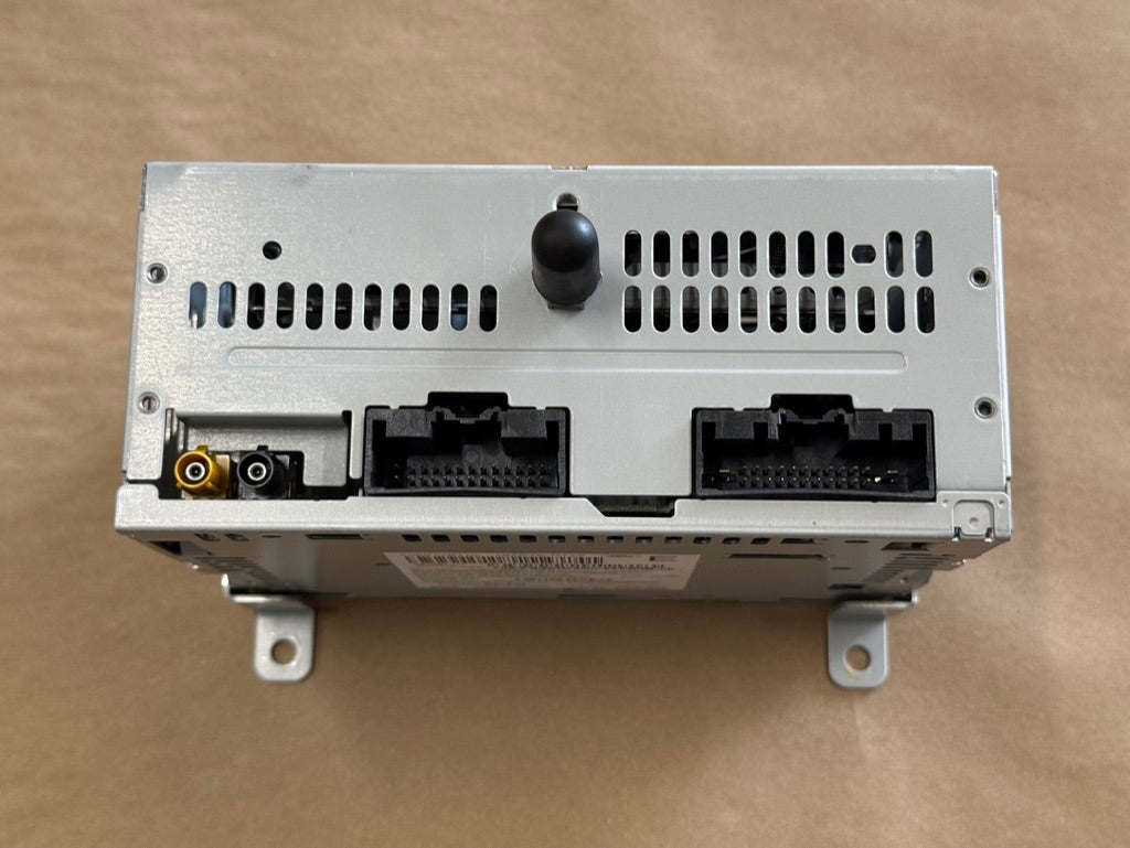 2020 Ford Mustang GT Touch Screen, Face Plate, Radio, Module USB Port