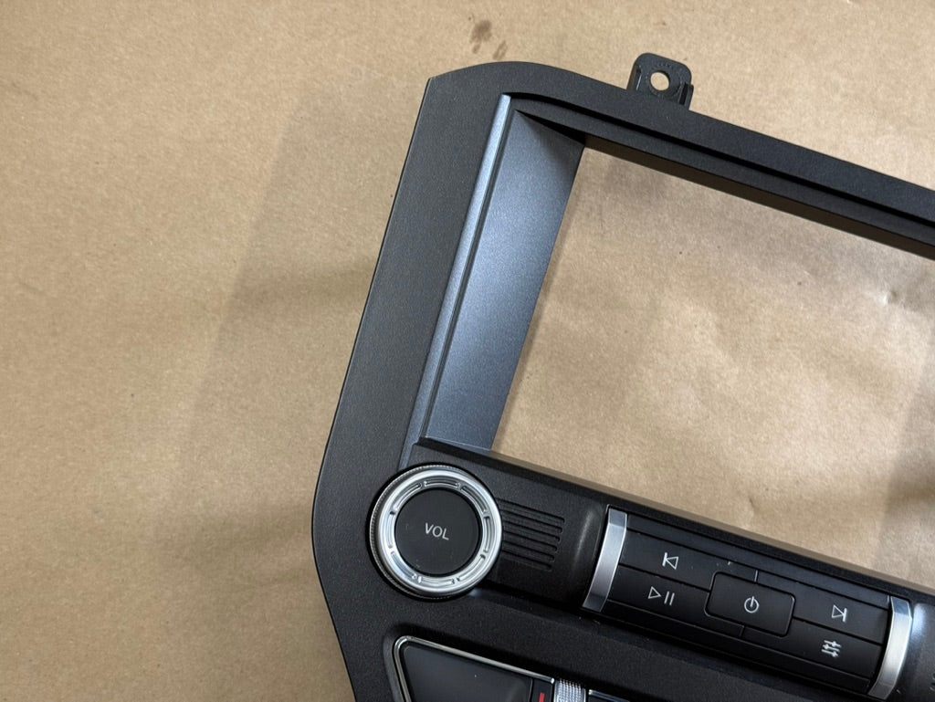 2022 Ford Mustang GT Touch Screen, Face Plate, Radio, Module USB Port