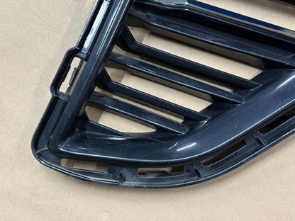 2016-2018 Chevrolet Camaro SS Front Bumper RH Passenger Side Grille GM
