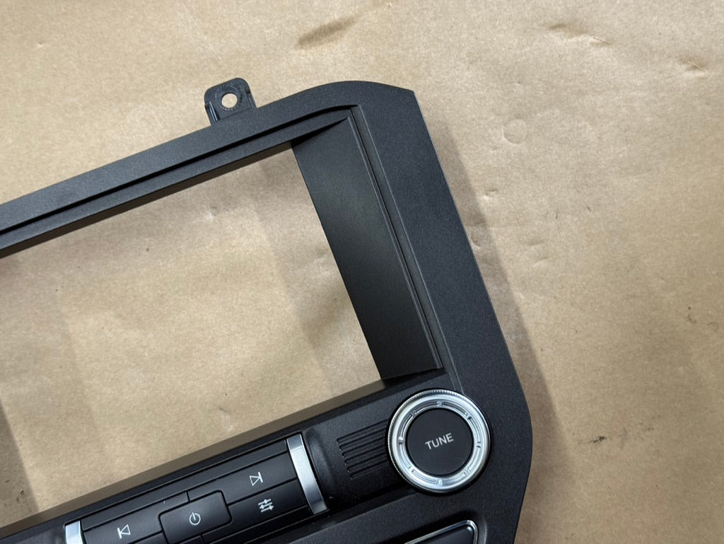 2022 Ford Mustang GT Touch Screen, Face Plate, Radio, Module USB Port