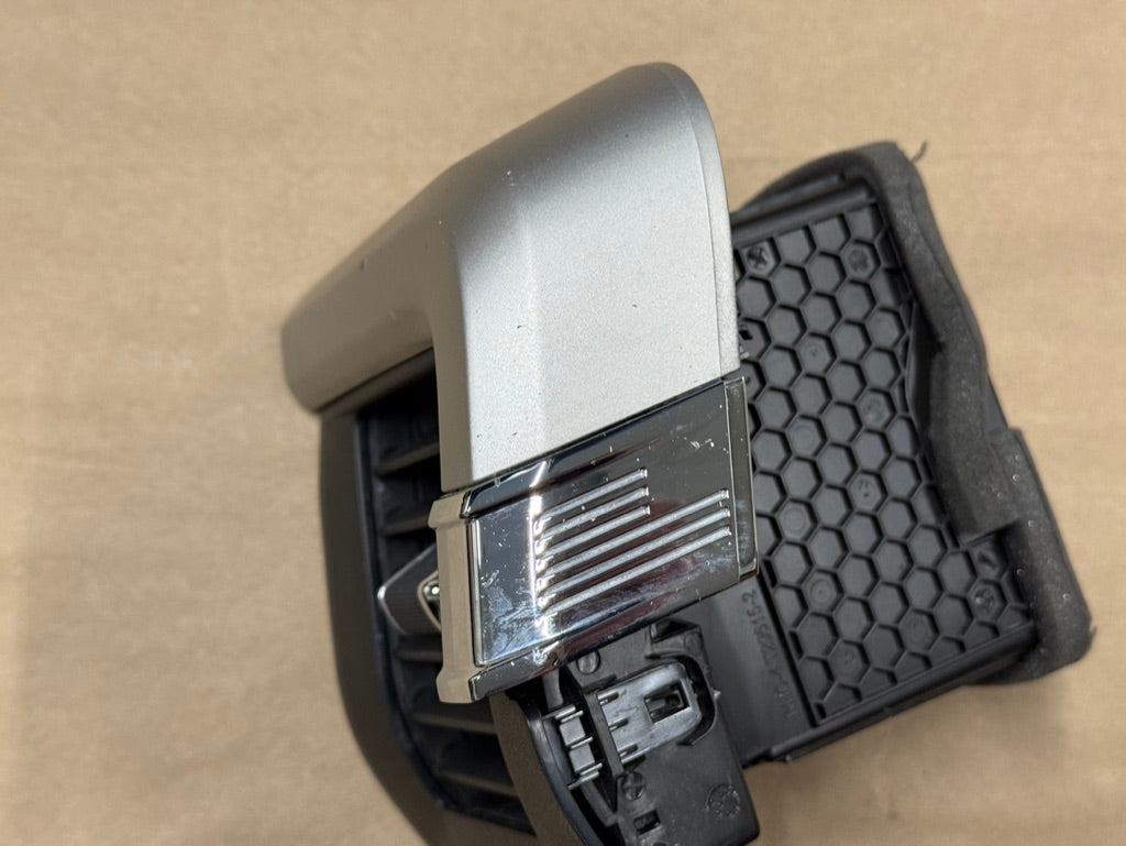 2023-2025 Ford F-250 F-350 RH Passenger Side Dash Vent Trim