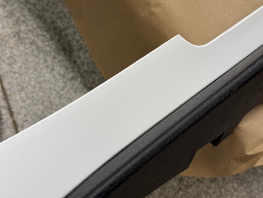 2015-2023 Ford Mustang GT V6 LH Side Skirt Molding Driver Side "YZ"