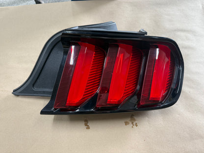 2015-2017 Ford Mustang GT V6 EcoBoost Tail Light RH Passenger Side LED