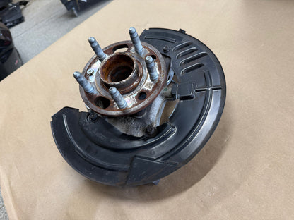 2016-2023 Chevrolet Camaro SS RH Passenger Front Spindle Knuckle Hub GM