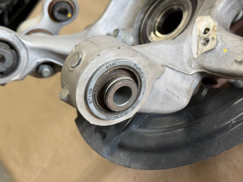 2024-2026 Ford Mustang GT RH Passenger Side Rear Spindle Knuckle Hub
