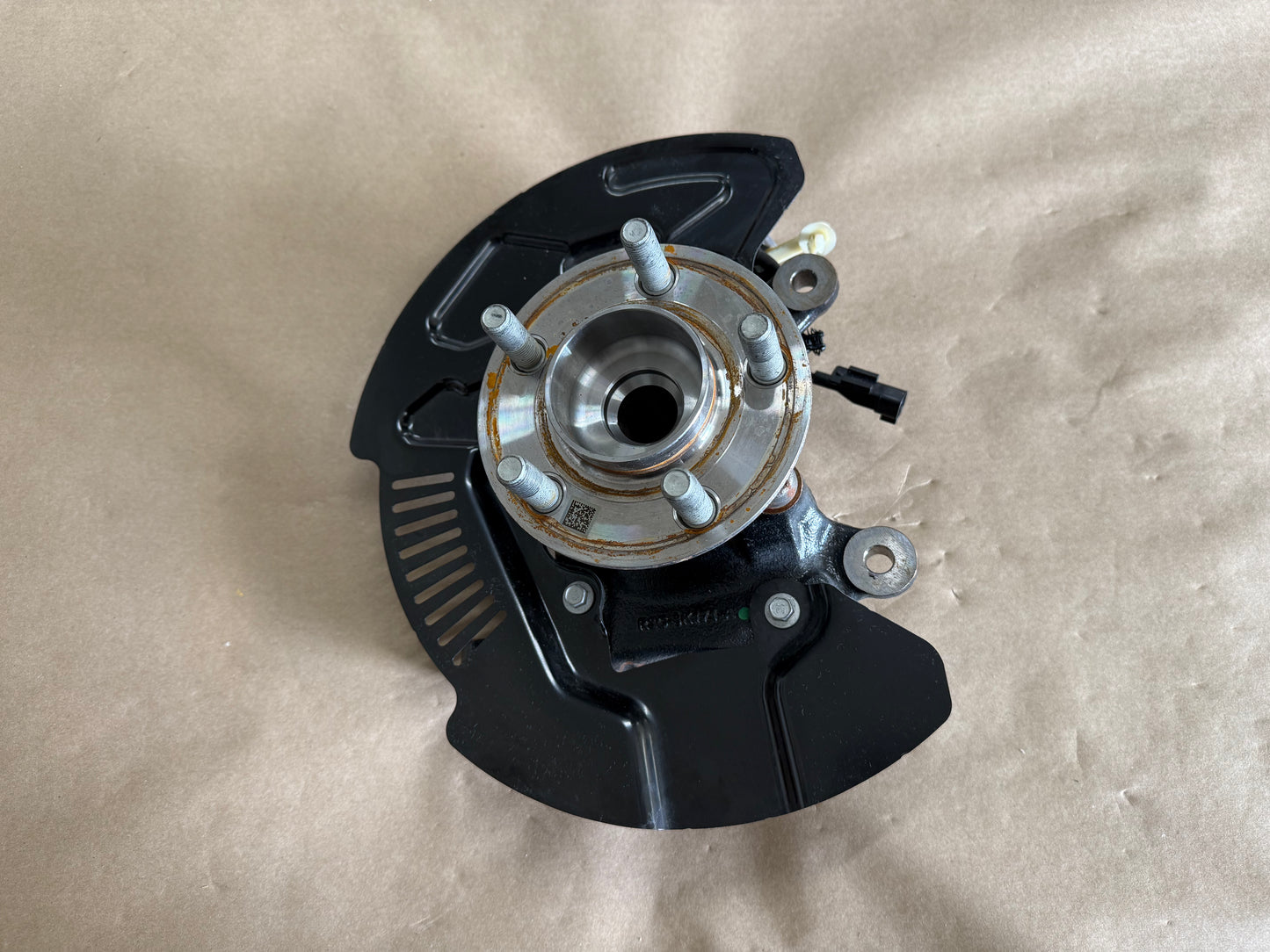 2024-2026 Mustang GT LH Driver Side Front Spindle Knuckle Hub Low Mileage