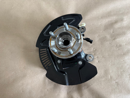2024-2026 Mustang GT LH Driver Side Front Spindle Knuckle Hub Low Mileage
