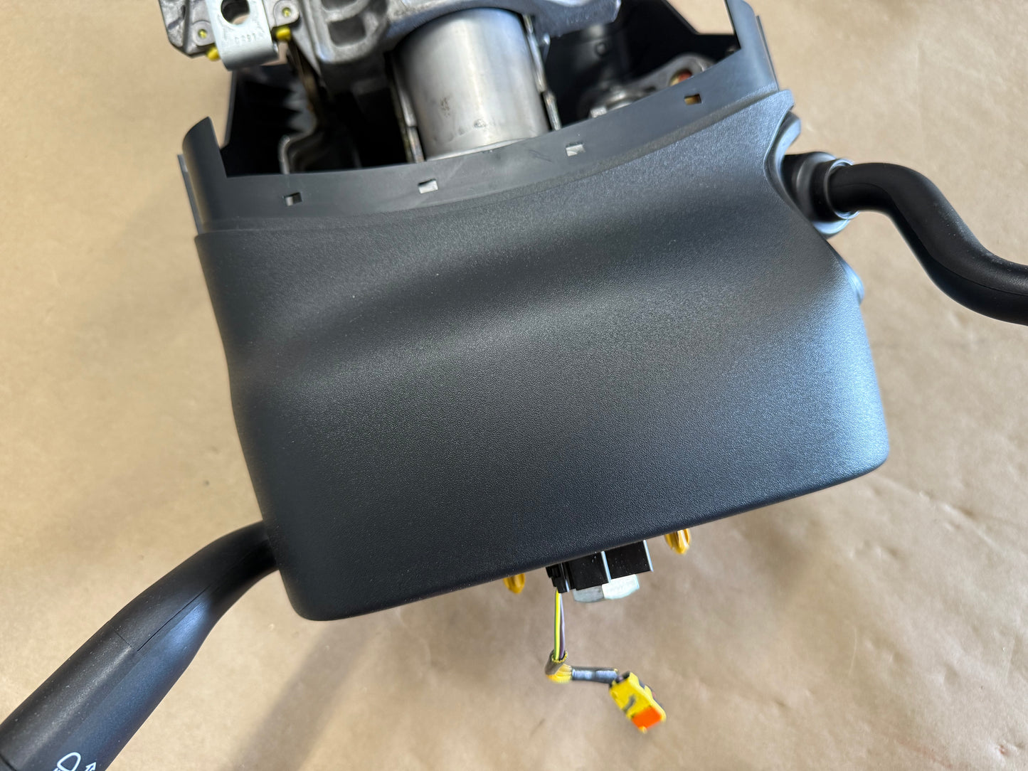 2017-2022 Ford F-250 F-350 Super Duty Steering Column Manual Tilt w/Key