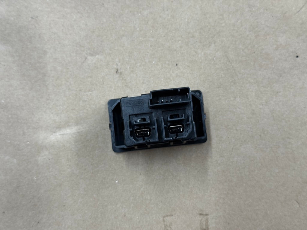 2022 Ford Mustang GT Touch Screen, Face Plate, Radio, Module USB Port