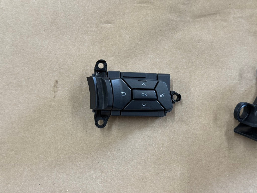 2018-2023 Ford Mustang GT Digital Cluster Surround Steering Buttons "Auto"
