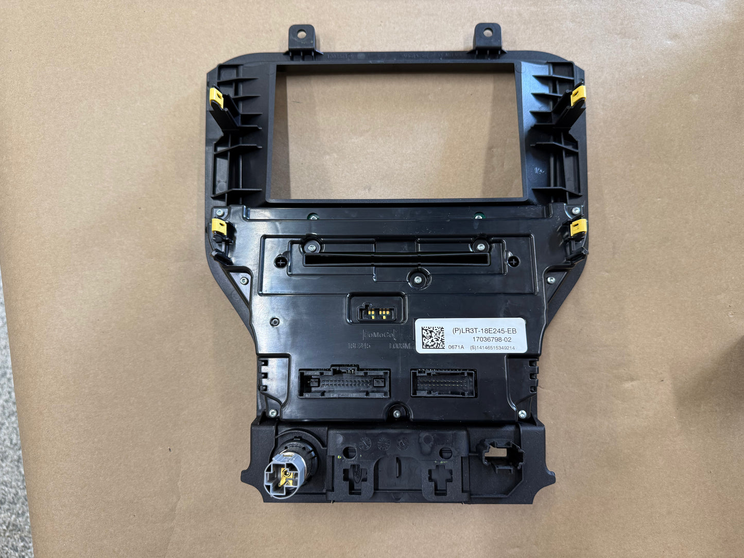 2021 Ford Mustang GT Touch Screen, Face Plate, Radio, Module USB Port
