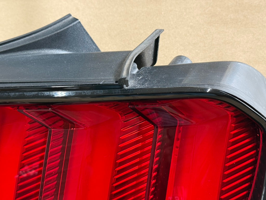 2018-2023 Ford Mustang GT V6 EcoBoost Tail Light RH Passenger Side LED