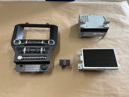 2018 Ford Mustang GT Touch Screen Face Plate Radio Module USB