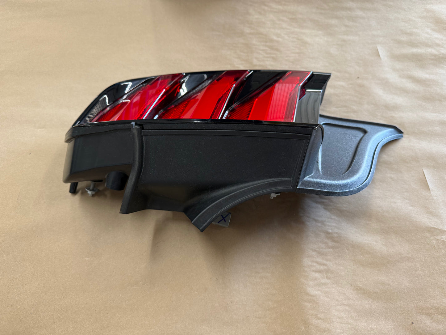 2018-2023 Ford Mustang GT V6 EcoBoost Tail Light RH Passenger Side LED