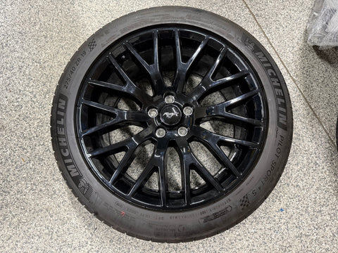 2015-2023 Mustang GT 5.0 19x9.5" Wheel Rim PP1 Rear 275/40/19 Michelin