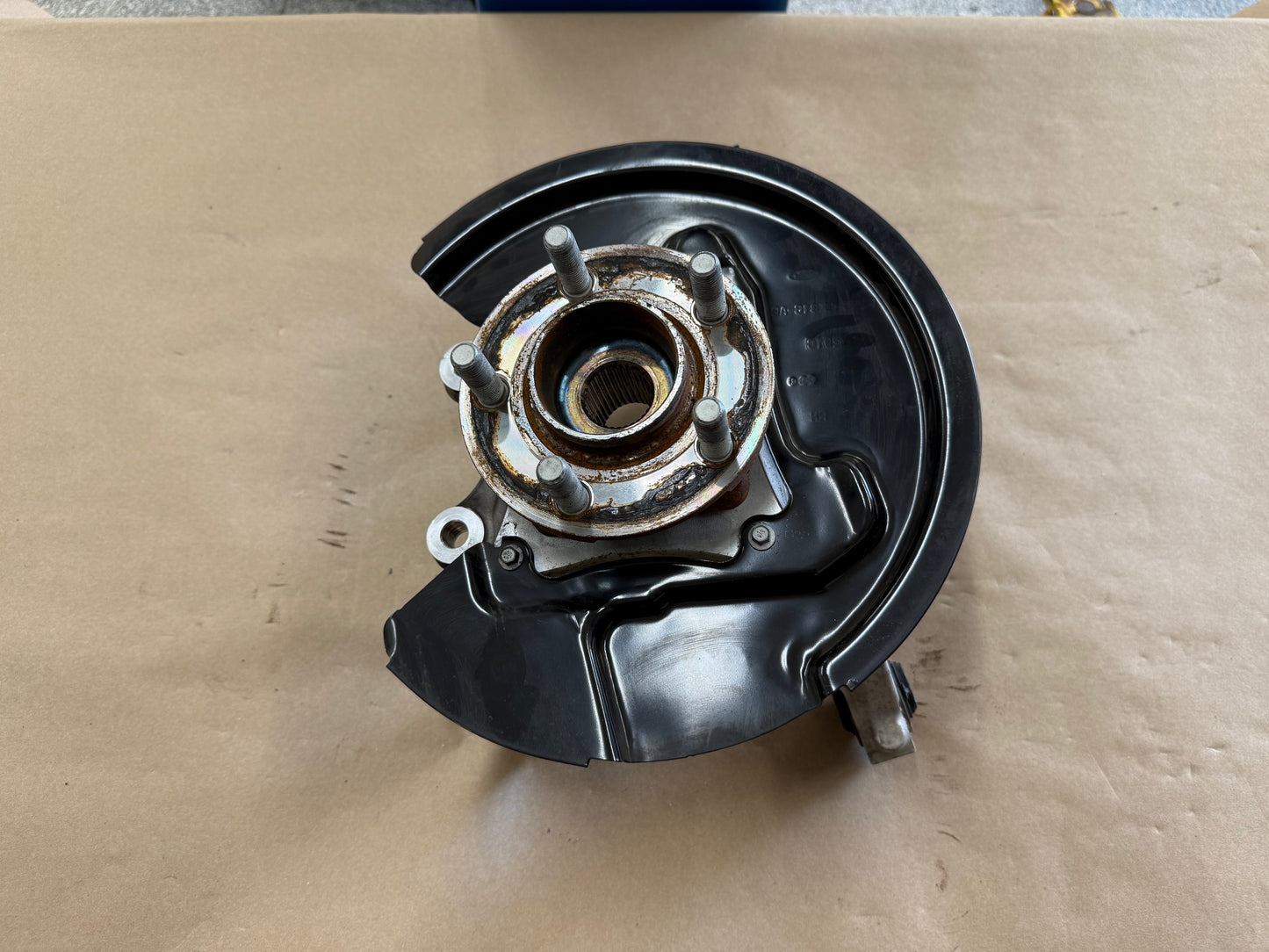 2015-2023 Ford Mustang 5.0 GT RH Passenger Side Rear Spindle Knuckle Hub