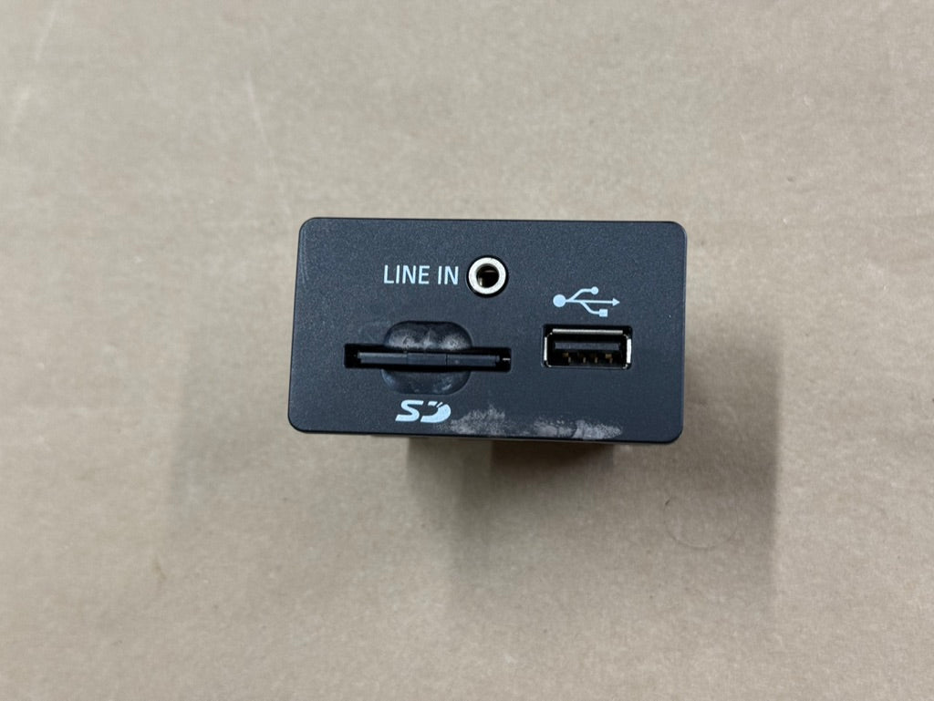 2015 Ford Mustang GT Ecoboost USB Port OEM 15-17