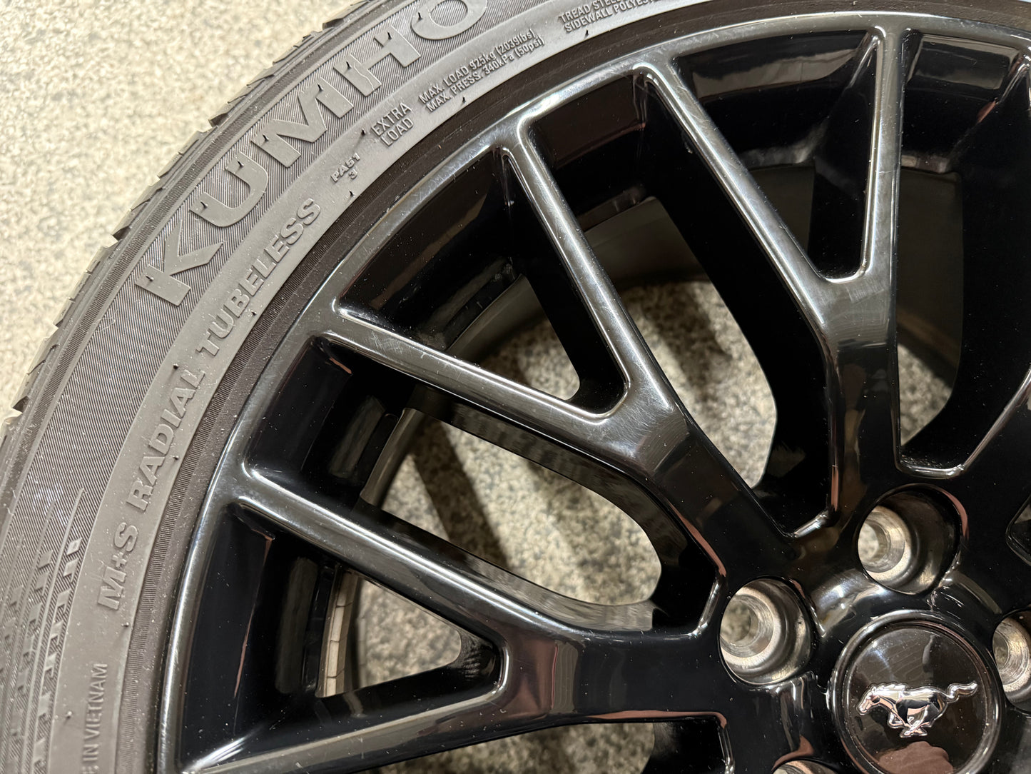2015-2023 Mustang GT 5.0 19x9.5" Wheel Rim PP1 Rear 275/40/19 Kumho
