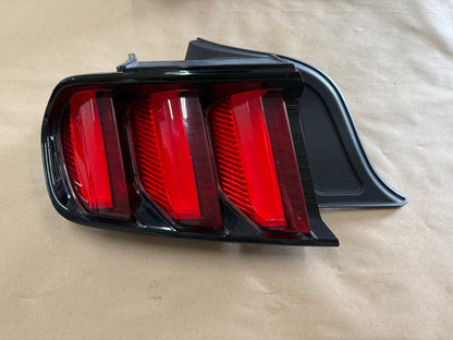 2015-2017 Ford Mustang GT350 GT V6 EcoBoost Tail Light LH Driver Side LED