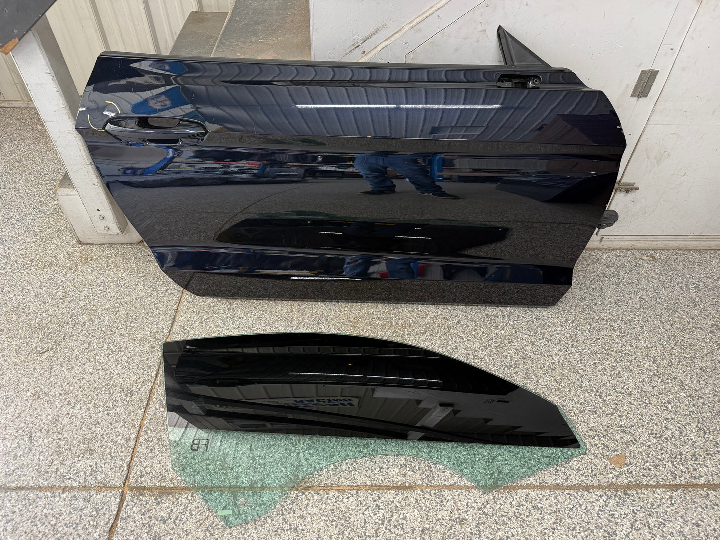 2015-2023 Ford Mustang GT EcoBoost RH Passenger Side Door Complete w/Glass