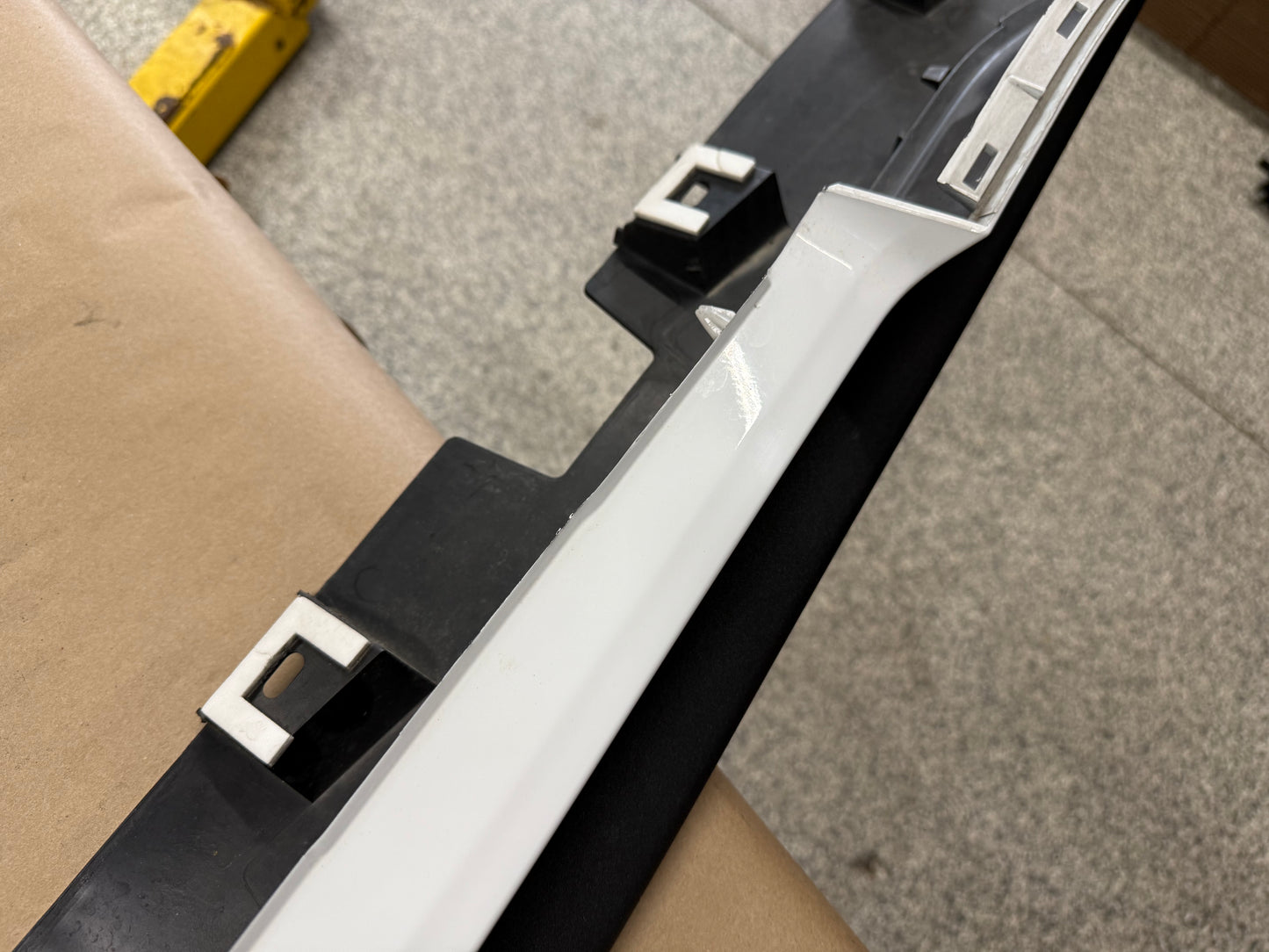 2015-2023 Ford Mustang GT V6 RH Passenger Side Skirt Molding "YZ"
