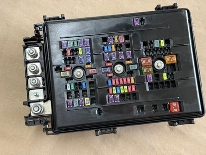 2023-2026 Ford F-250 F-350 Super Duty 7.3L Gas Engine Bay Fuse Box