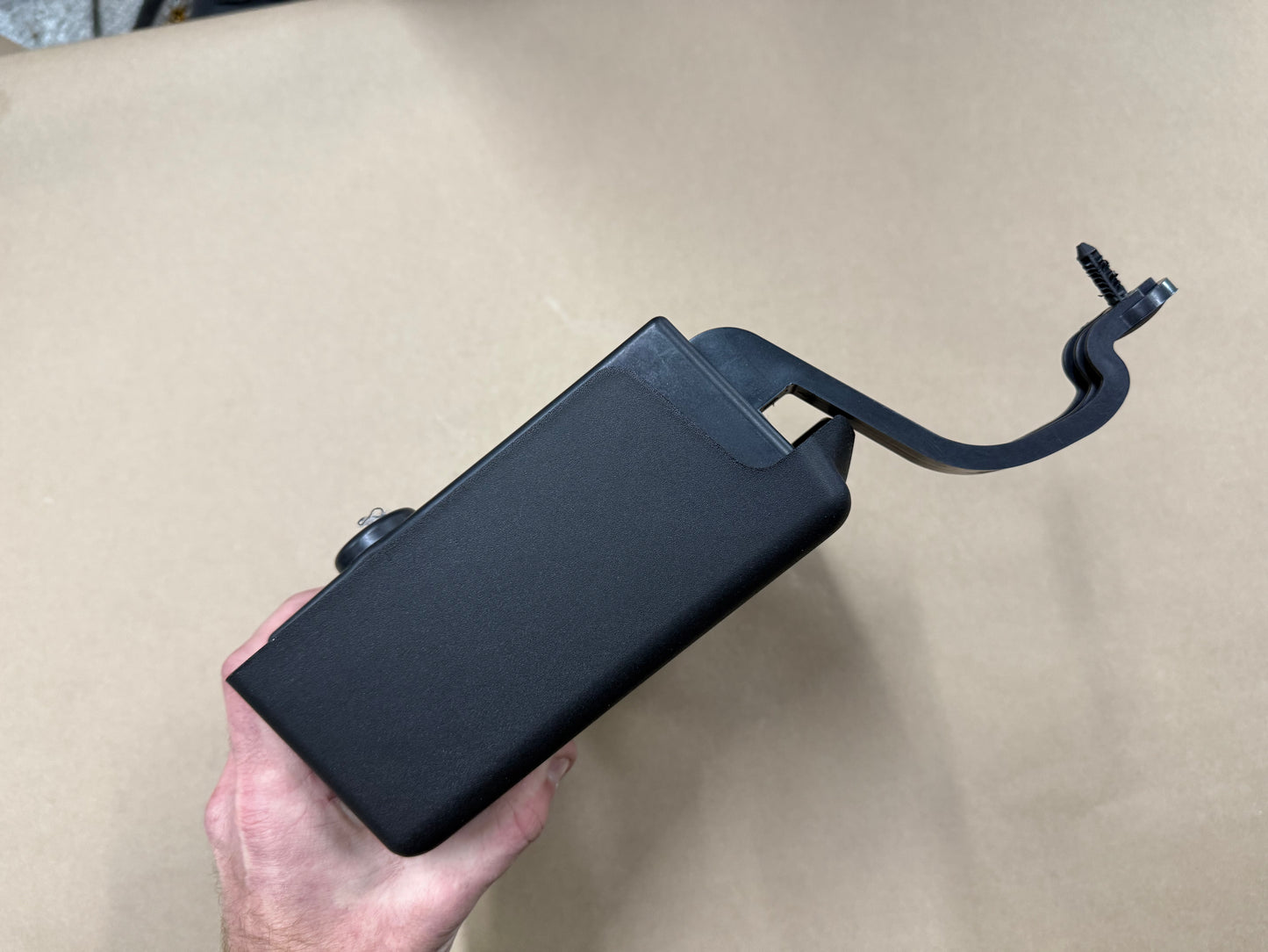 2023-2025 Ford F-250 Electric Power Inverter