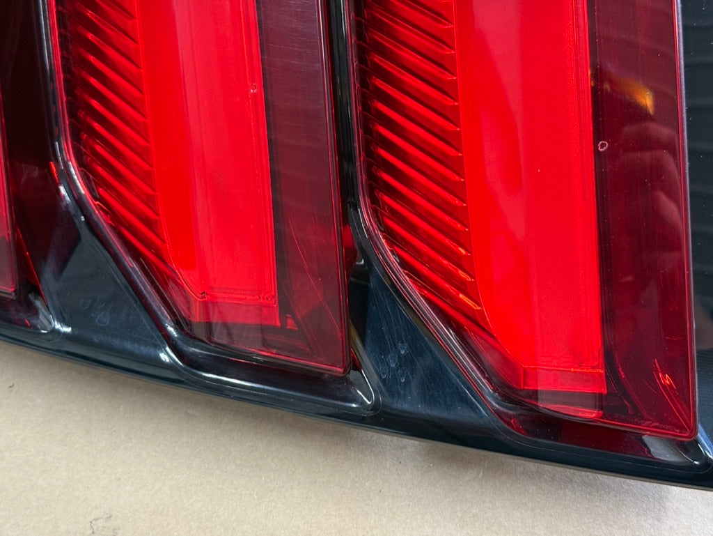 2015-2017 Ford Mustang GT350 GT V6 EcoBoost Tail Light LH Driver Side LED