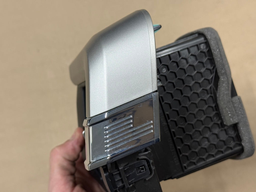 2023-2025 Ford F-250 F-350 RH Passenger Side Dash Vent Trim