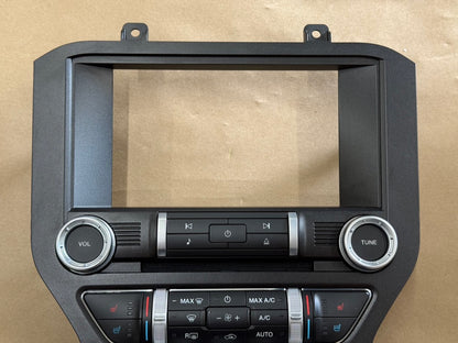 2021 Ford Mustang GT Touch Screen, Face Plate, Radio, Module USB Port