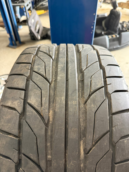 Nitto NT555 G2 285/35/19 Tire