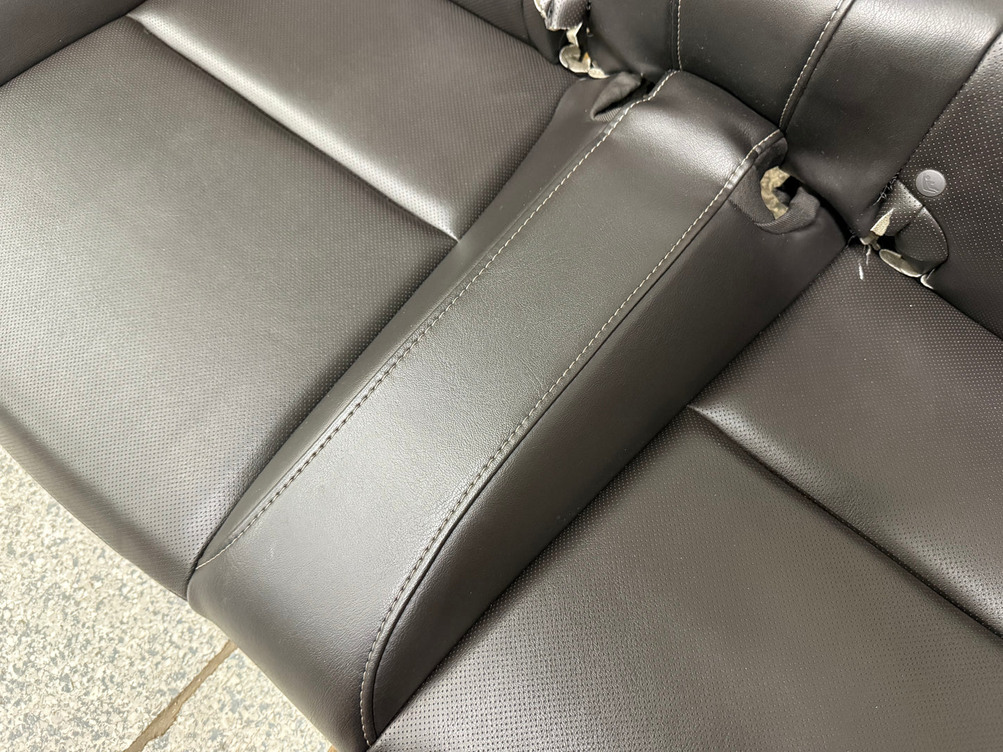 2010-2015 Chevrolet Camaro SS Convertible Rear Seats Black Leather