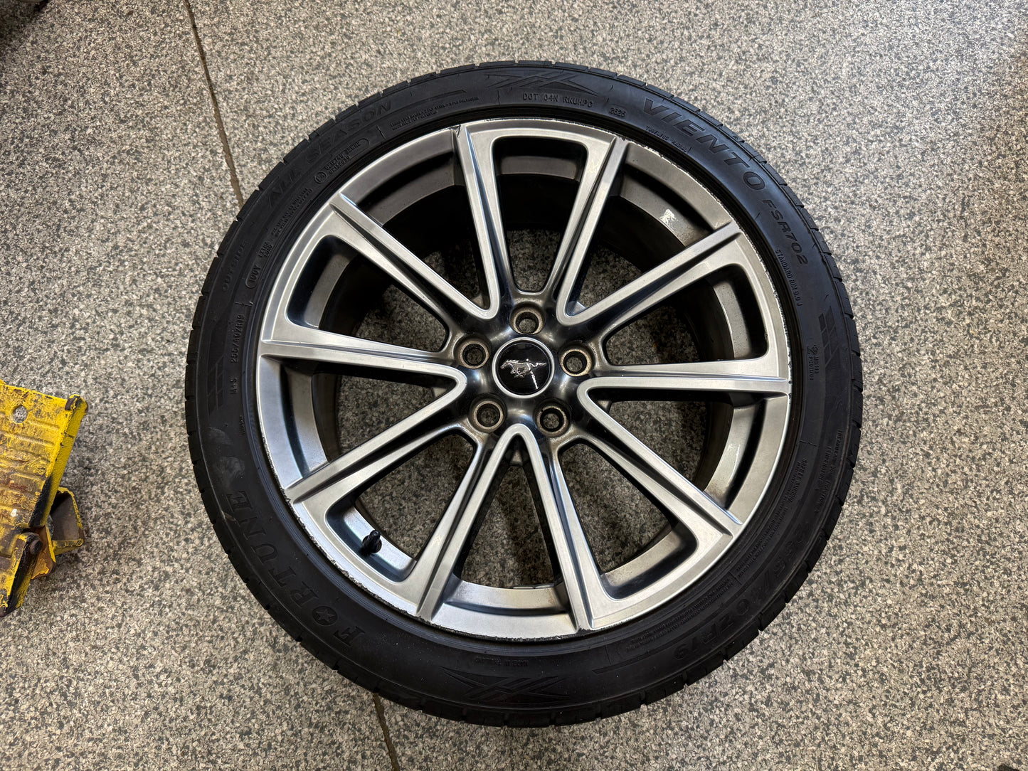 2015-2017 Ford Mustang GT Wheel Rim 19"x8.5" Fortune Viento 255/40/19